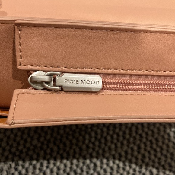 *last call* PIXIE MOOD peach convertible backpack - Picture 10 of 10